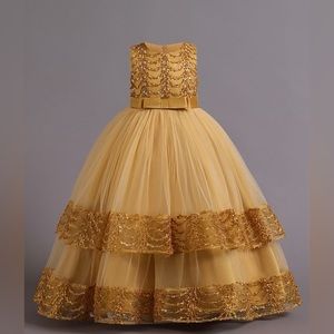 Tween Girls' Long Satin Fabric & Mesh Dress With Elegant & Retro Design